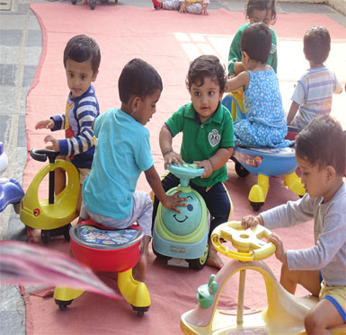 kid_playing